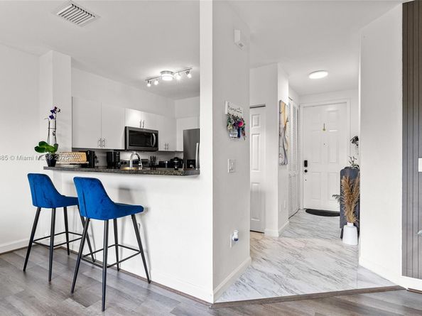 230 SE 29th Ave 21, Homestead FL 33033