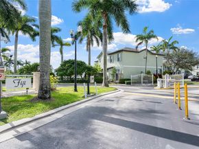 230 SE 29th Ave 21, Homestead FL 33033