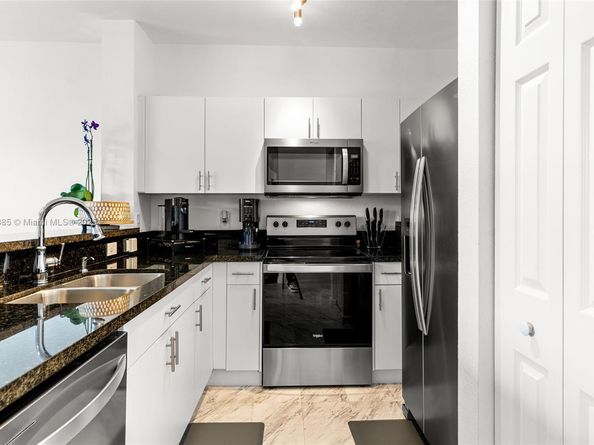 230 SE 29th Ave 21, Homestead FL 33033