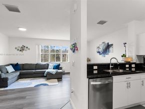 230 SE 29th Ave 21, Homestead FL 33033