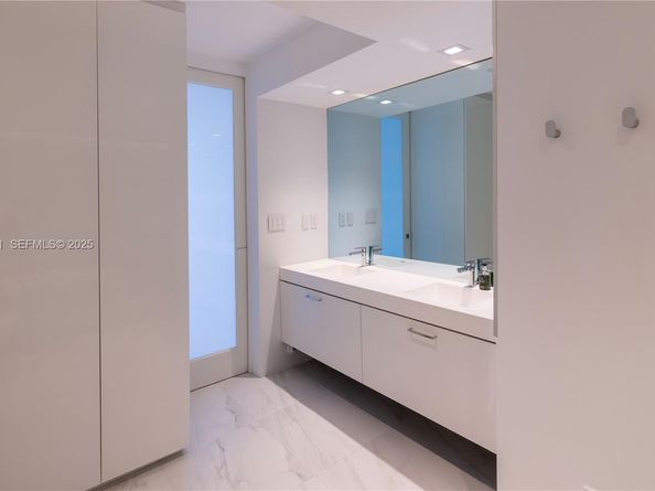 11 Island Ave PH6, Miami Beach FL 33139