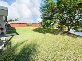 15500 Carriage Ct, Davie FL 33331