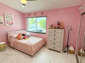 15500 Carriage Ct, Davie FL 33331