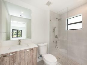 101 SW 25th Rd, Miami FL 33129