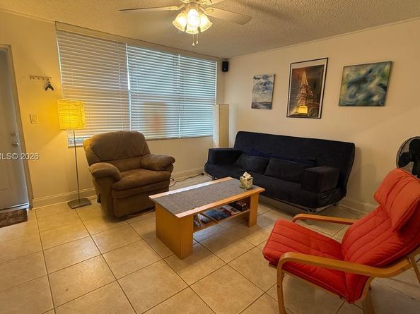 9081 Sunrise Lakes Blvd 105, Sunrise FL 33322