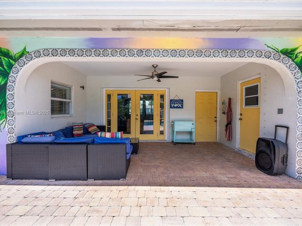 1612 NW 10th Ave, Fort Lauderdale FL 33311