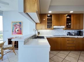 21150 Point Pl 1202, Aventura FL 33180