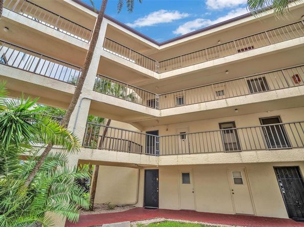 2311 S Cypress Bend Drive 316B, Pompano Beach FL 33069