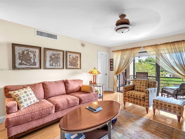 2311 S Cypress Bend Drive 316B, Pompano Beach FL 33069