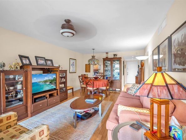 2311 S Cypress Bend Drive 316B, Pompano Beach FL 33069