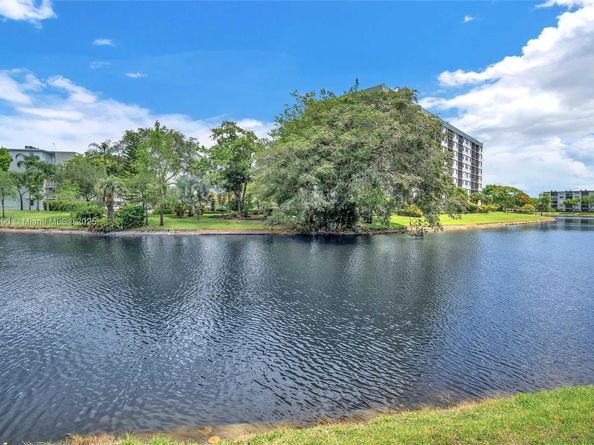 2311 S Cypress Bend Drive 316B, Pompano Beach FL 33069