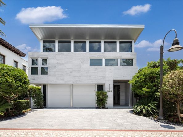 7815 Atlantic Way, Miami Beach FL 33141
