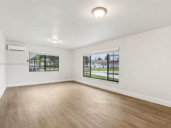 6546 SW 21st St, Miramar FL 33023