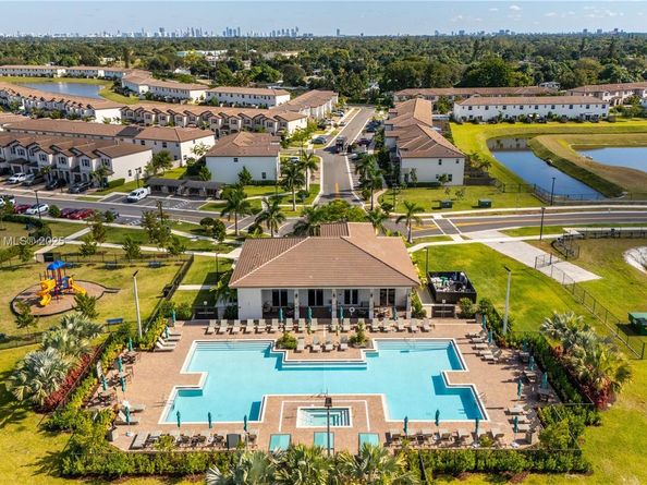 12150 NW 23rd Ct, Miami FL 33167