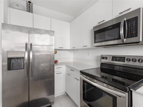 12150 NW 23rd Ct, Miami FL 33167