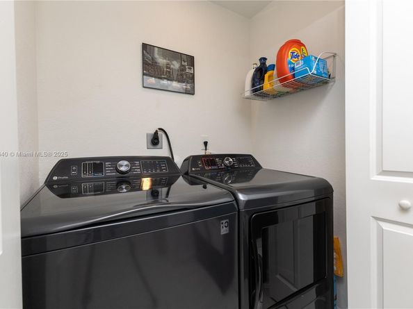 12150 NW 23rd Ct, Miami FL 33167