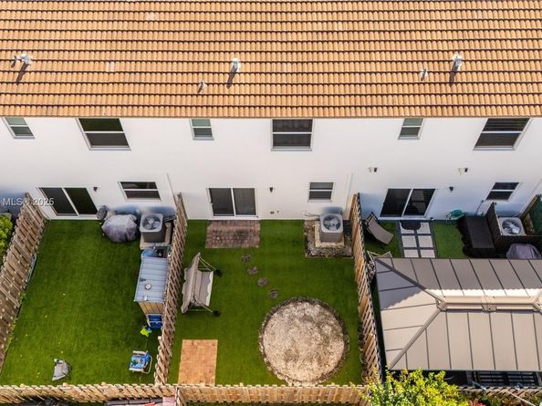 12150 NW 23rd Ct, Miami FL 33167