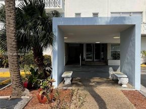 13155 Ixora Ct 603, North Miami FL 33181