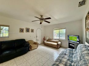 3000 NW 5th St, Miami FL 33125