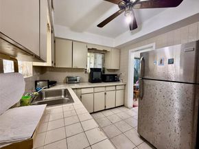 3000 NW 5th St, Miami FL 33125