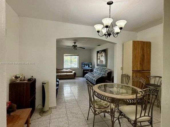 3000 NW 5th St, Miami FL 33125