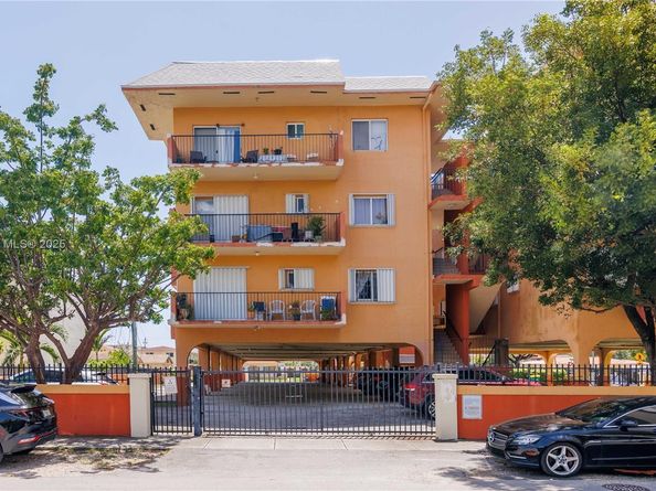2921 SW 10th St 23, Miami FL 33135