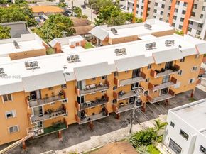 2921 SW 10th St 23, Miami FL 33135