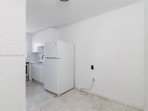2921 SW 10th St 23, Miami FL 33135