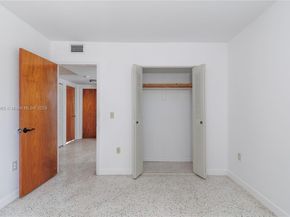 2921 SW 10th St 23, Miami FL 33135