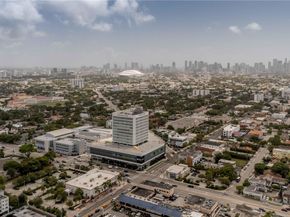 2921 SW 10th St 23, Miami FL 33135