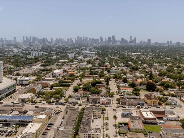 2921 SW 10th St 23, Miami FL 33135
