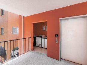 2921 SW 10th St 23, Miami FL 33135