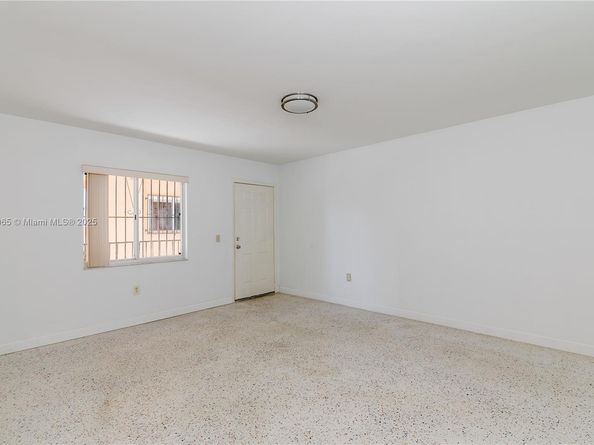 2921 SW 10th St 23, Miami FL 33135