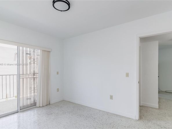 2921 SW 10th St 23, Miami FL 33135