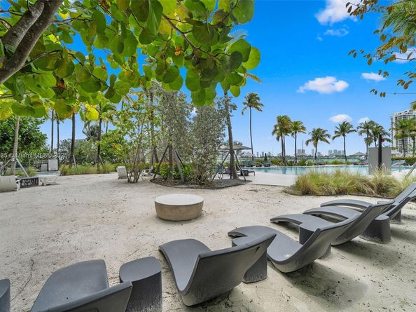 1500 Bay Rd 648S, Miami Beach FL 33139