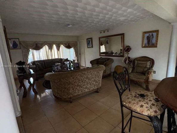 6391 SW 34th St, Miramar FL 33023