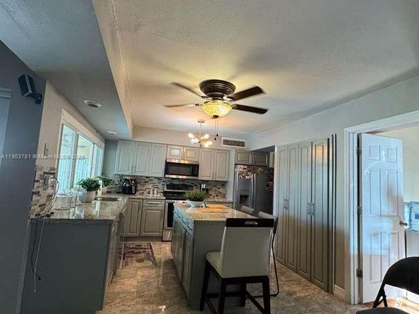 6391 SW 34th St, Miramar FL 33023