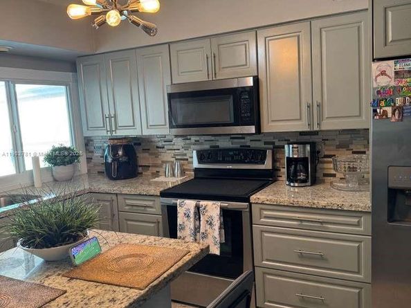 6391 SW 34th St, Miramar FL 33023