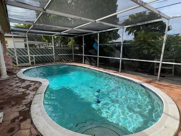 6391 SW 34th St, Miramar FL 33023