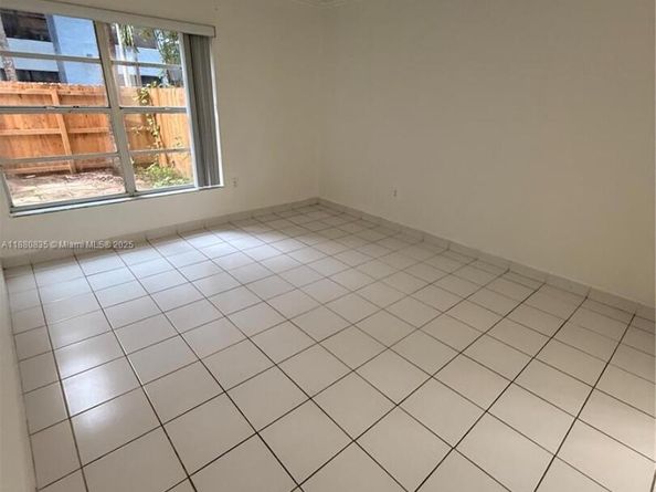 6300 SW 138th Ct 102, Miami FL 33183