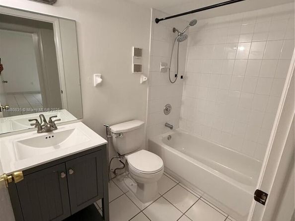 6300 SW 138th Ct 102, Miami FL 33183