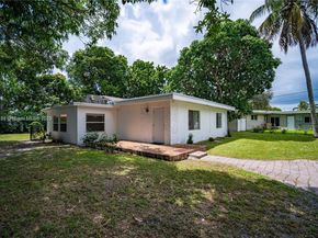 28 NE 164th St, Miami FL 33162