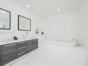 2950 NE 188th St 139, Aventura FL 33180