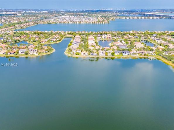 4506 SW 186th Way, Miramar FL 33029