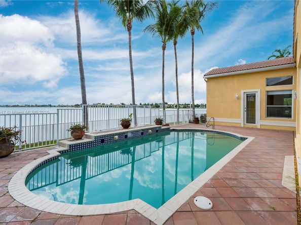 4506 SW 186th Way, Miramar FL 33029