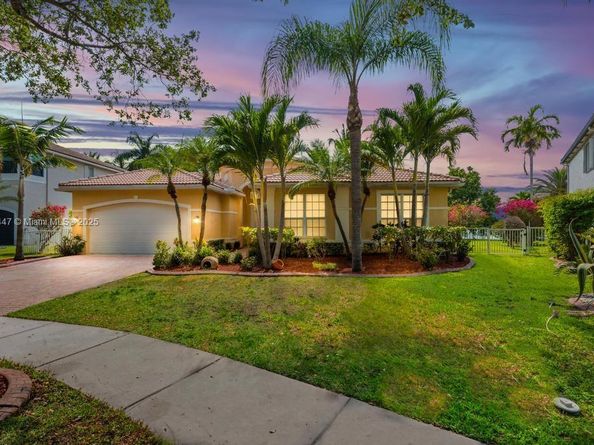 4506 SW 186th Way, Miramar FL 33029