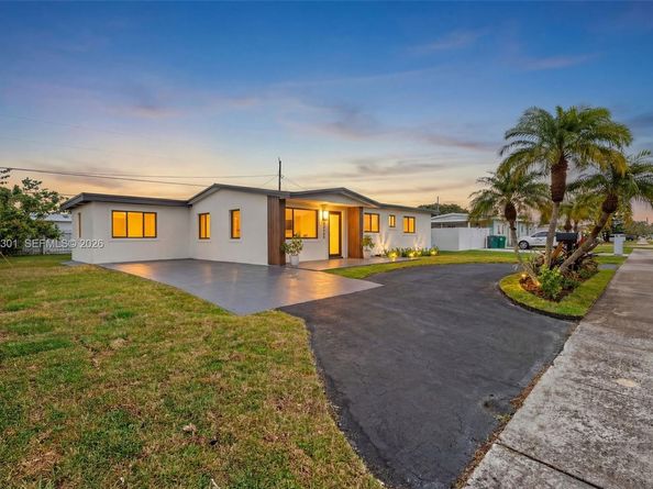 10445 SW 149th Ter, Miami FL 33176