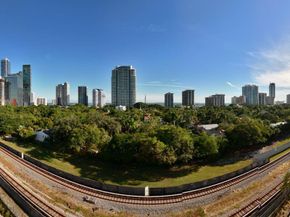 1741 SW 2nd 803, Miami FL 33129