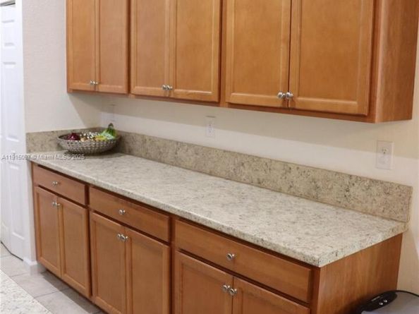 517 SE 34th Ter, Homestead FL 33033