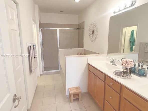 517 SE 34th Ter, Homestead FL 33033